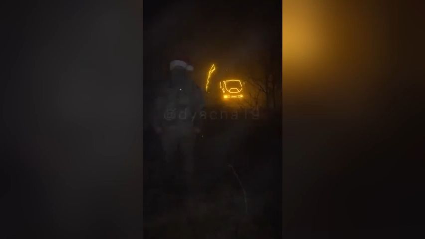 Ruské ponížení. Ukrajinci troufale vyzdobili HIMARS vánočními světly a zaútočili